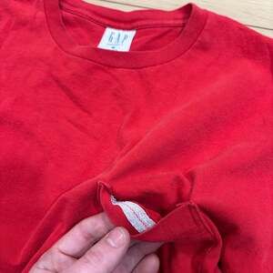 Vintage 90s Gap single stitch selvedge pocket blanket tee red size M